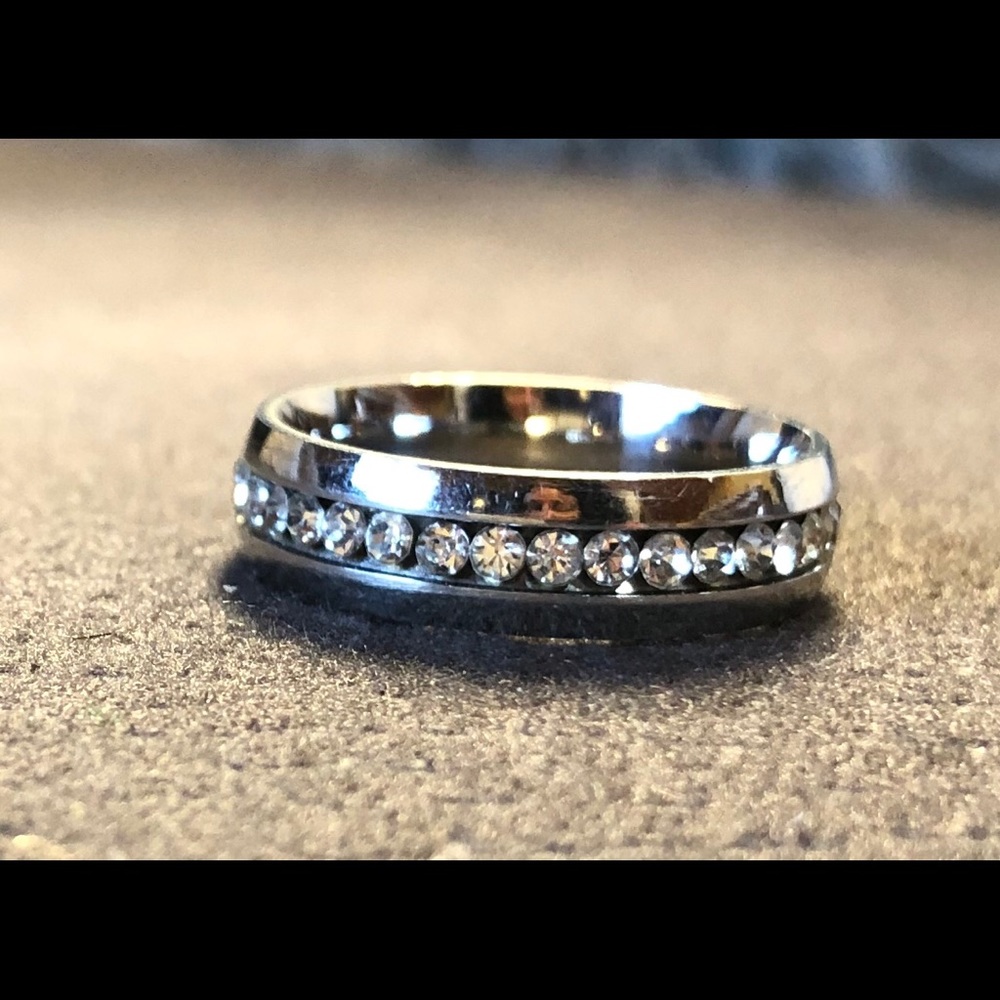 New Unisex Eternity Crystal Steel Ring Size 10.5 - Picture 2 of 7